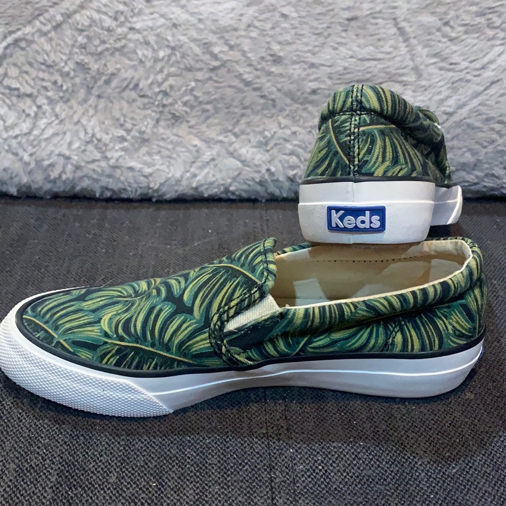 Keds palm slip on sneakers, like new